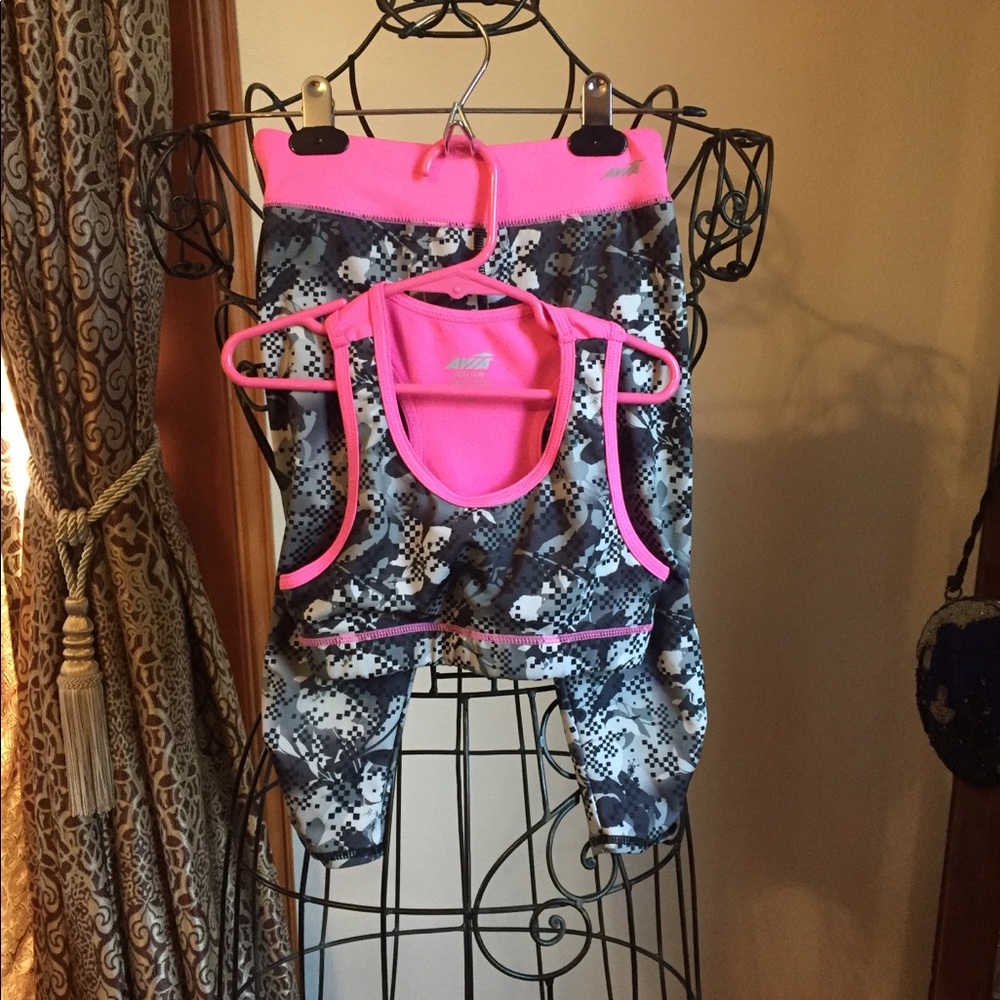 Avita girls workout set
